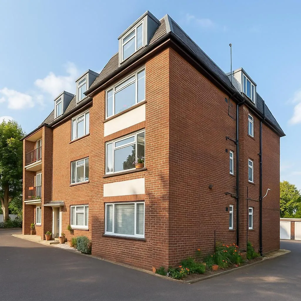 Lägenhet Spacious 2-Bedroom Flat In Prime Ealing Broadway