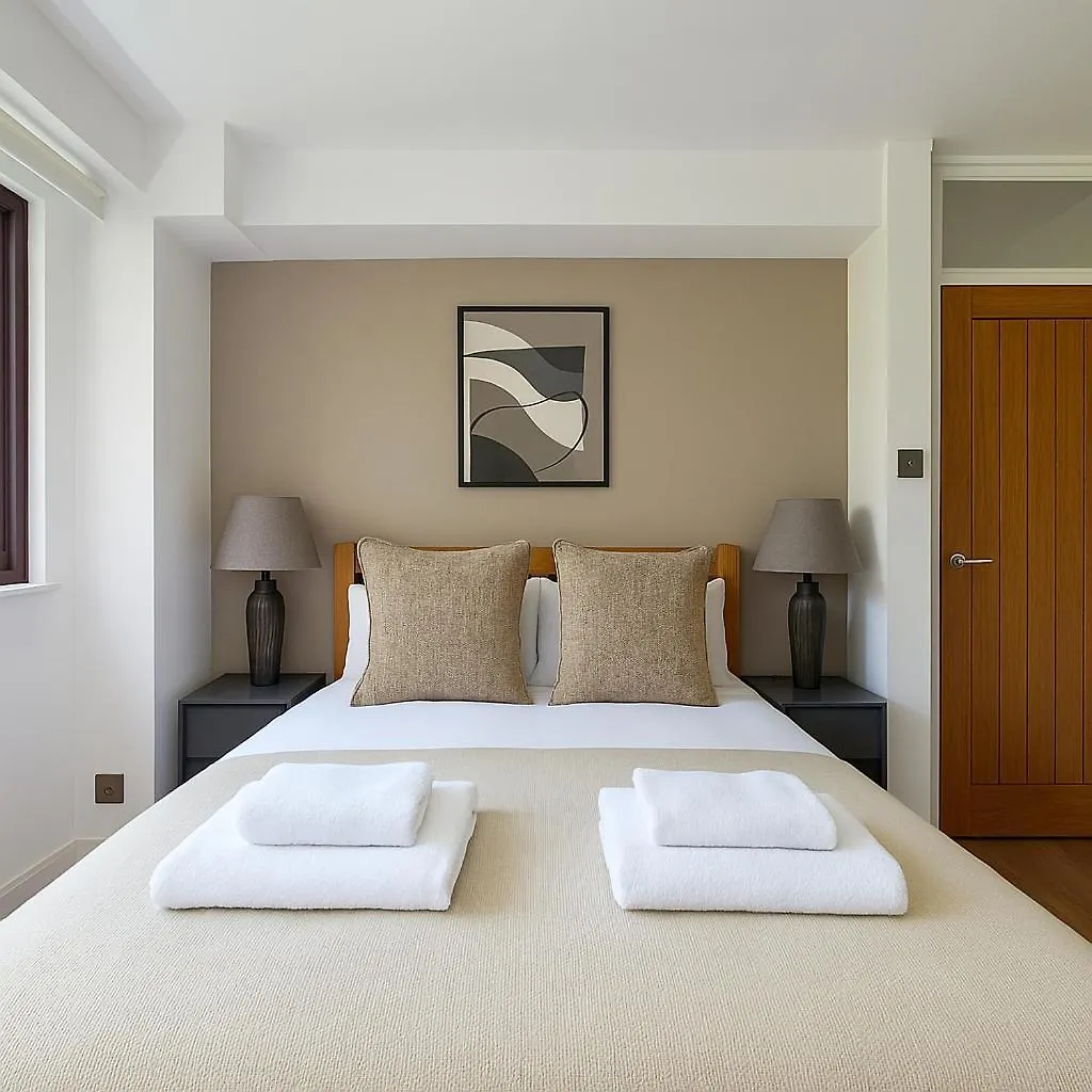 Spacious 2-Bedroom Flat In Prime Ealing Broadway United Kingdom